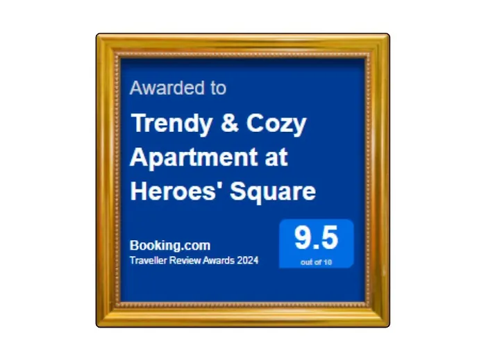 Trendy & Cozy At Heroes' Square 아파트 *
